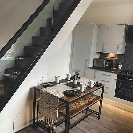 Comfortable Home In Bolton Farnworth Εξωτερικό φωτογραφία
