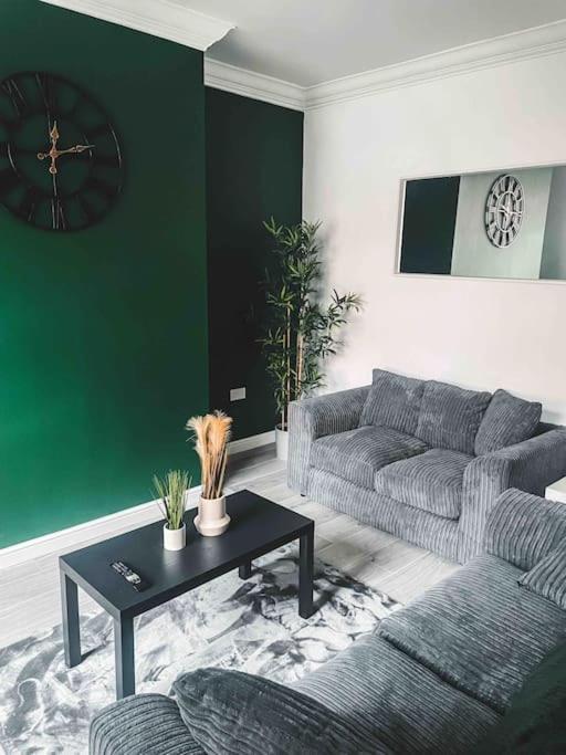 Comfortable Home In Bolton Farnworth Εξωτερικό φωτογραφία